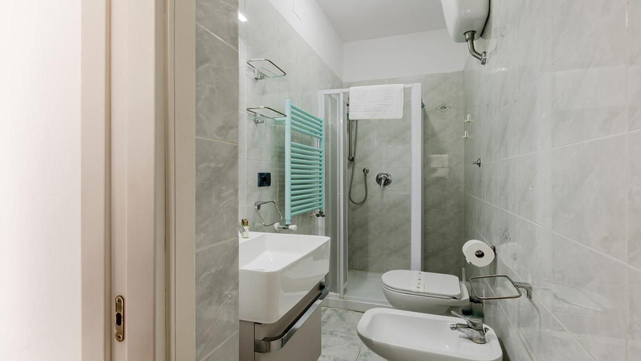 La Casa Di Nonno Roberto By Rentbeat Apartment Livorno Bagian luar foto